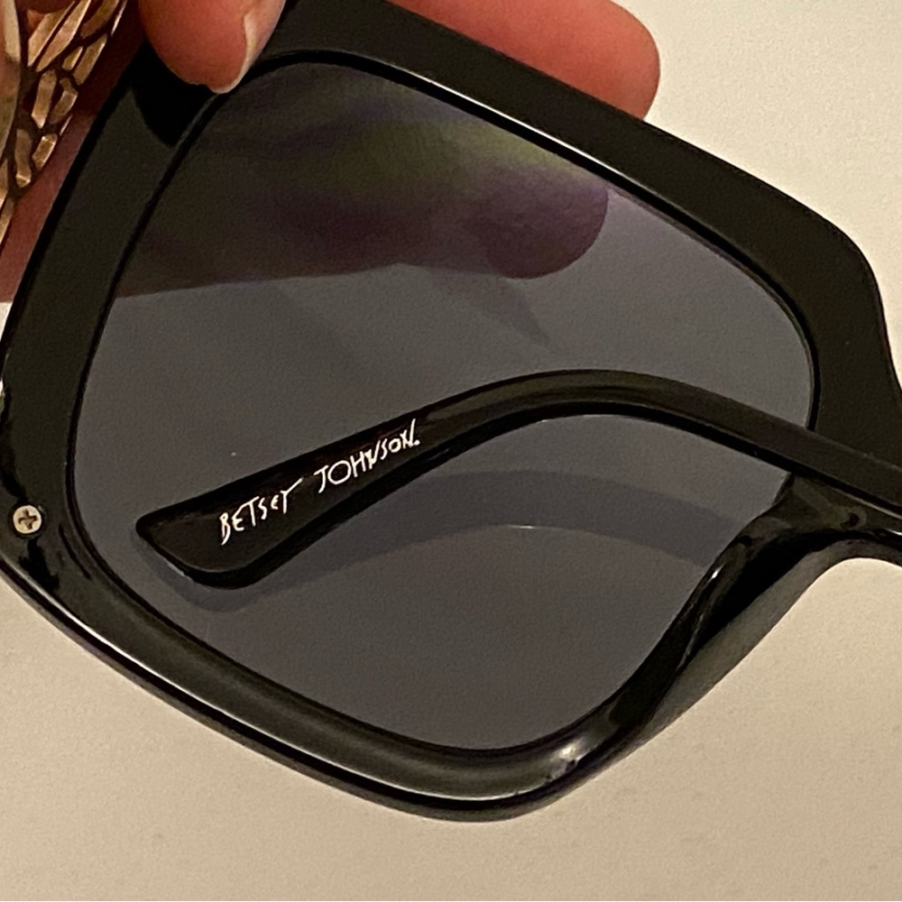 SUNGLASSES - Picture 5 of 5